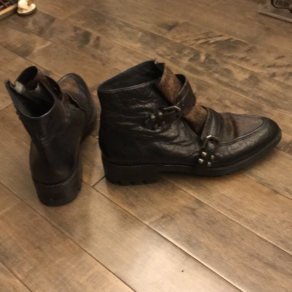 Kenneth Cole  black/ brown fur ankle leather boot size 9m - Picture 2 of 5